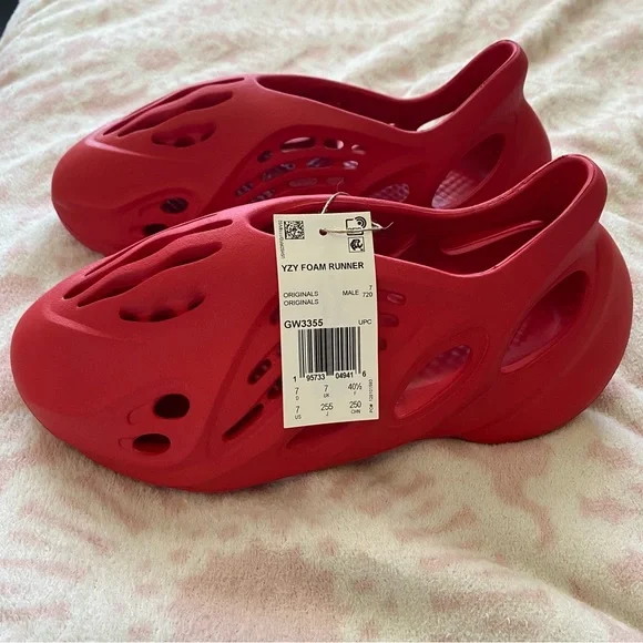 Yeezy | Shoes | Mens Yeezy 22 Foam Runner In Vermillion Size Us 7 | Poshmark